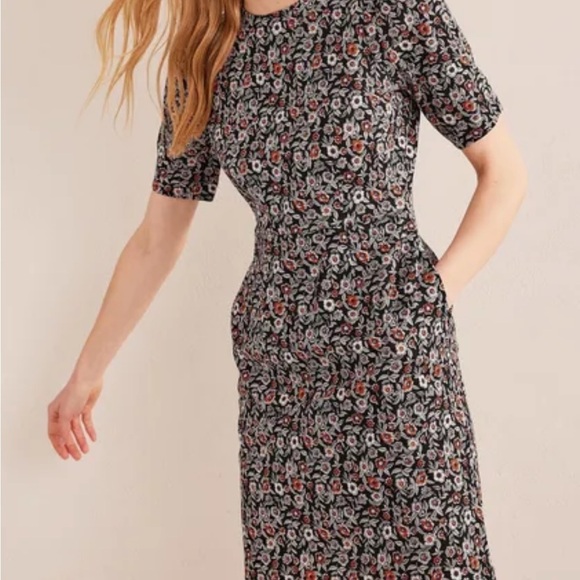 Boden Dresses & Skirts - ❤️- New Zoe‎ Jersey Dress black